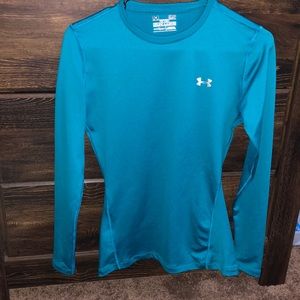 UA fitted long sleeve